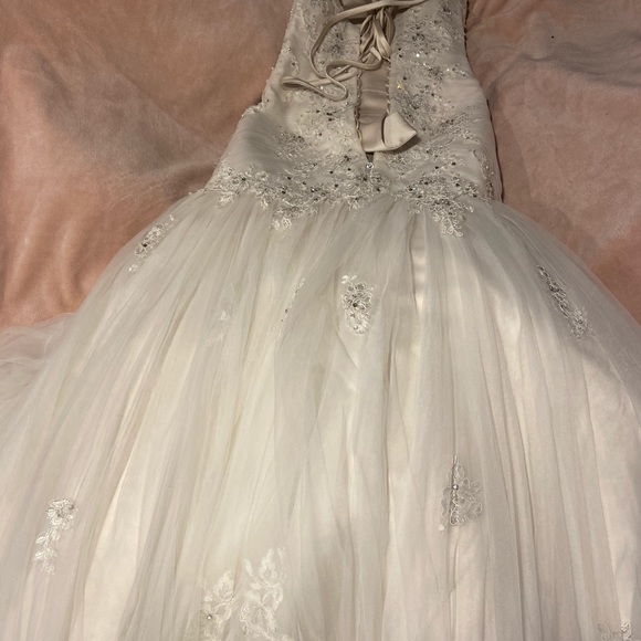 Sophia Tolli wedding gown - Picture 3 of 4